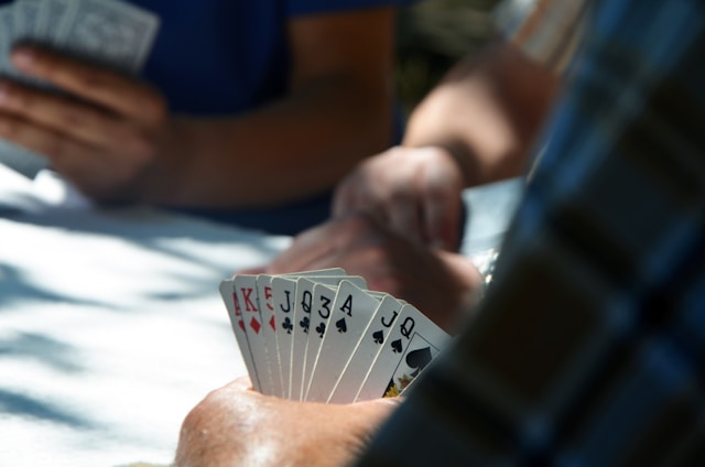 The Art of Live Poker: Essential Skills for Tournament Play