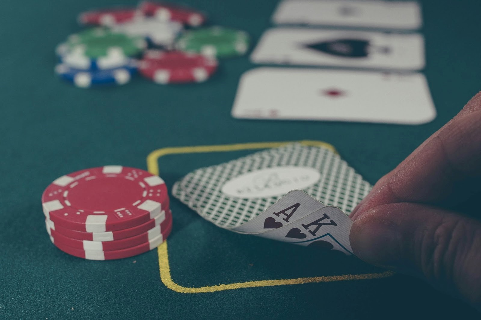How Poker Probability Theories Apply to Online Slots