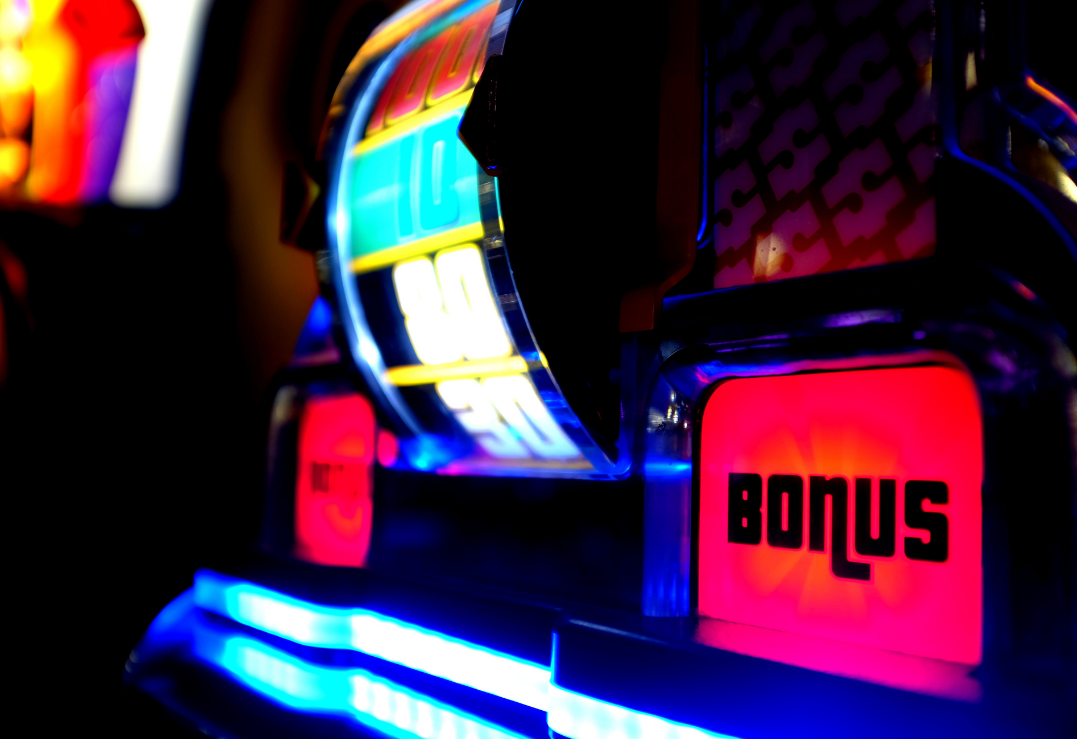 How to take advantage of bonuses and promotions to make more of your money at online casinos